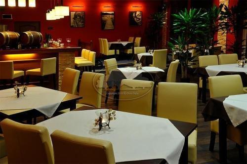 Zlote Deby 3* Warsaw