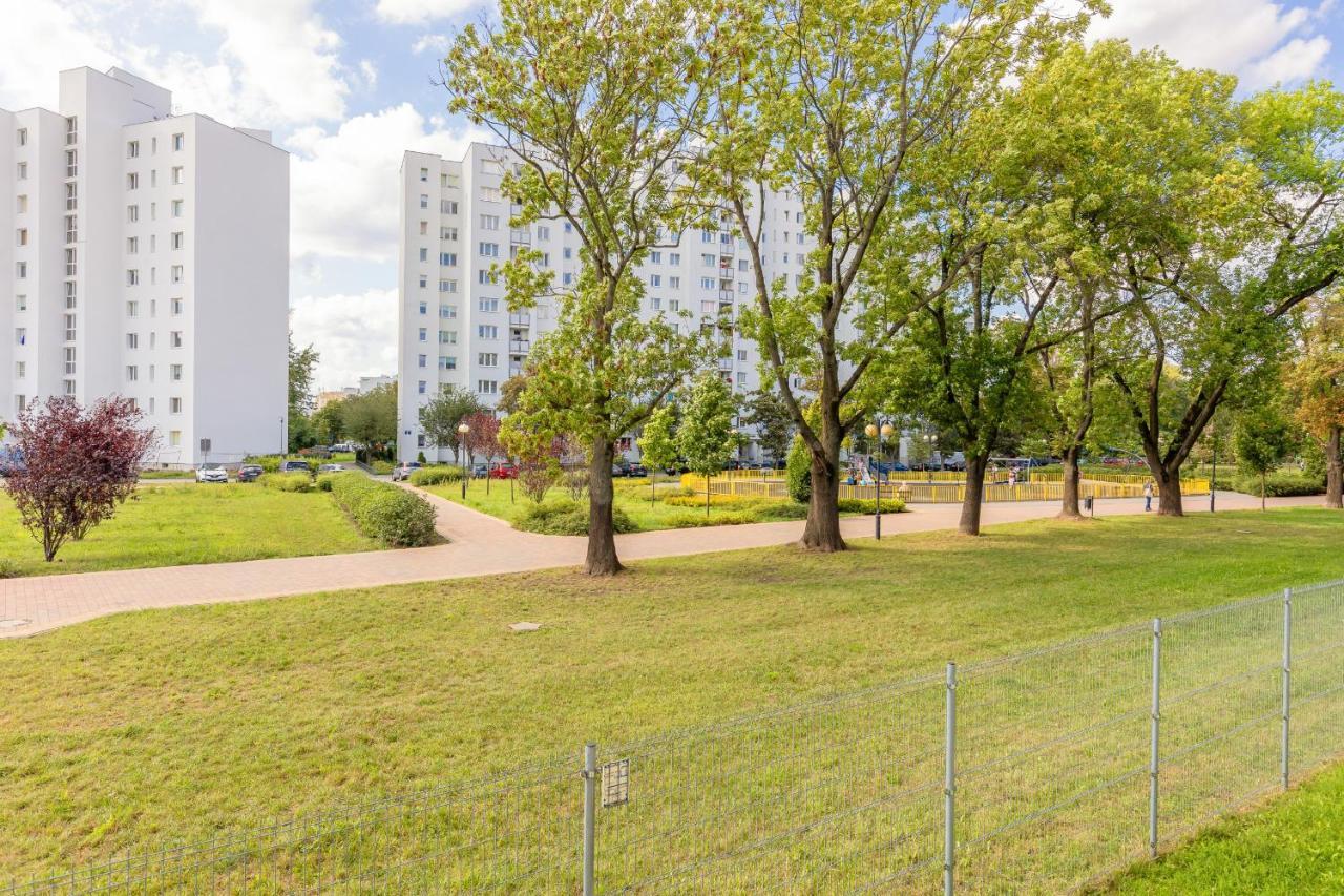 Metro Targowek Spacious With Parking By Renters *