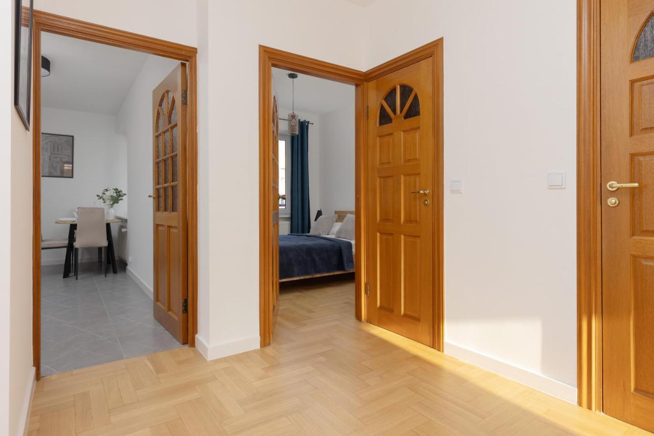 Ursus Spacious Two-bedroom By Renters