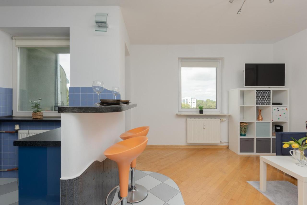 Apartment Comfy Powstancow Slaskich By Renters