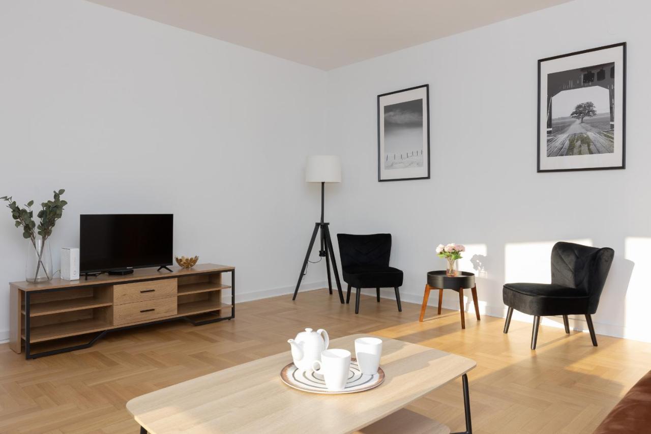 Ursus Spacious Two-bedroom By Renters Apartament