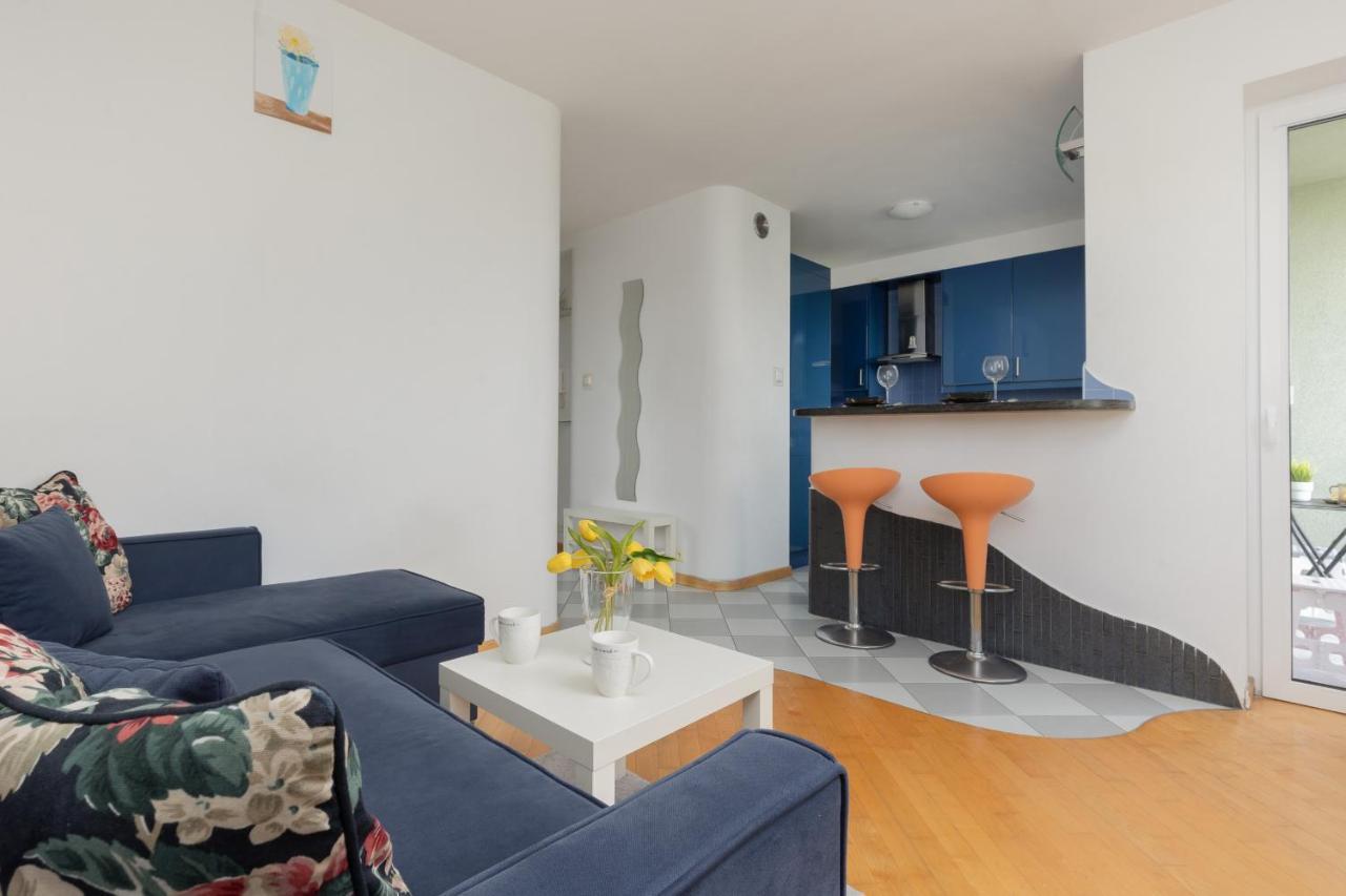 Apartment Comfy Powstancow Slaskich By Renters Warsaw