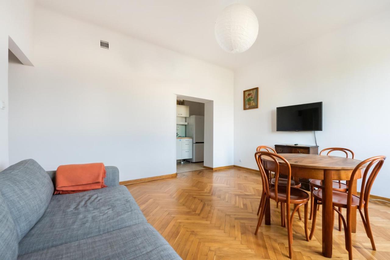 Plac Wilsona 2-bedroom Căn hộ
