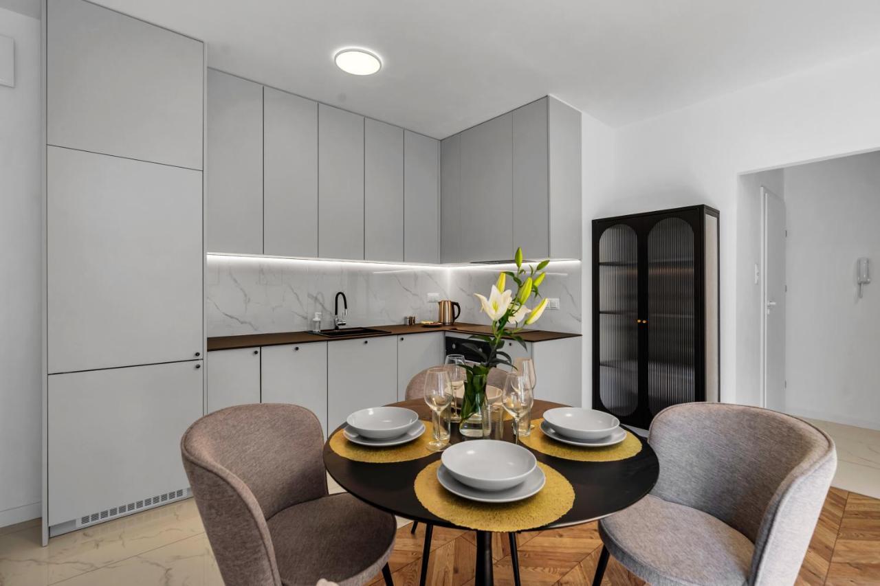 Kasprzaka 29a Business N1 - Parking, Balcony, Targi Expo - By Rentujemy * Warszawa