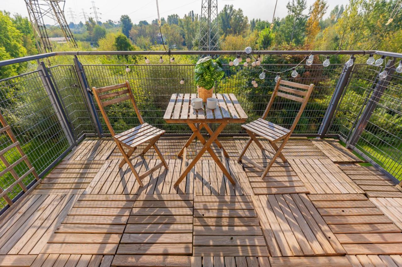 Apartment Symboliczna With Balcony & Parking By Renters