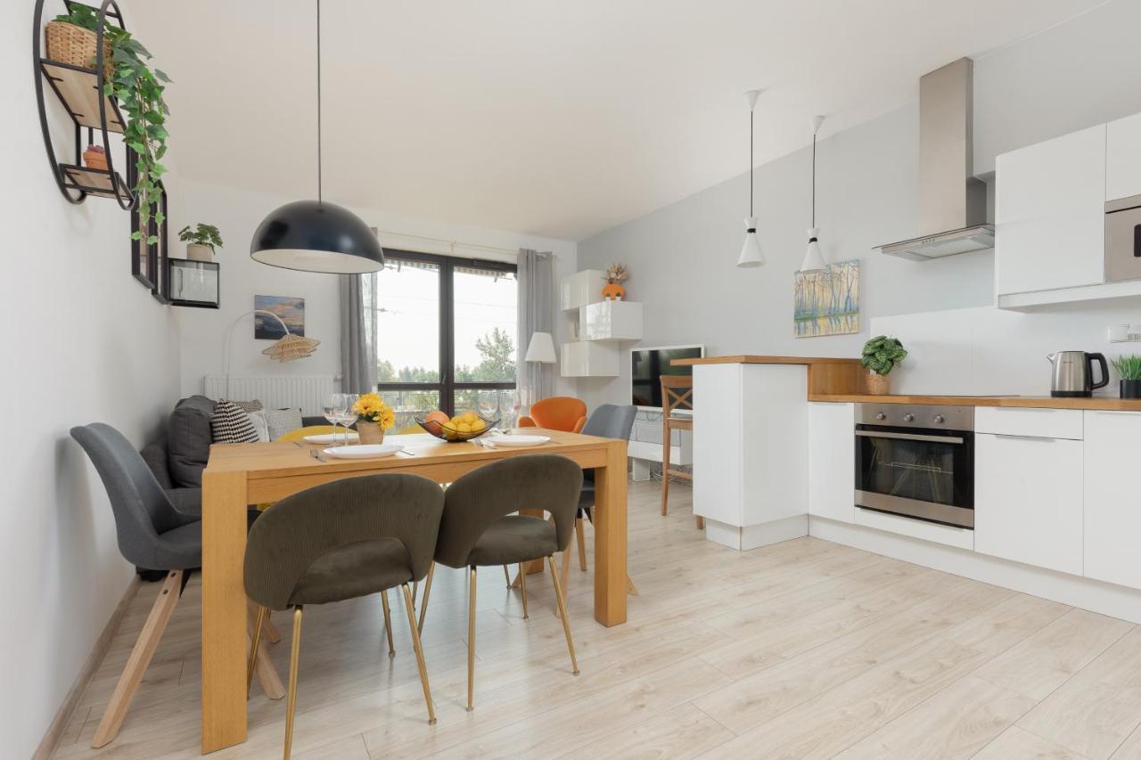 Symboliczna With Balcony & Parking By Renters * Warschau