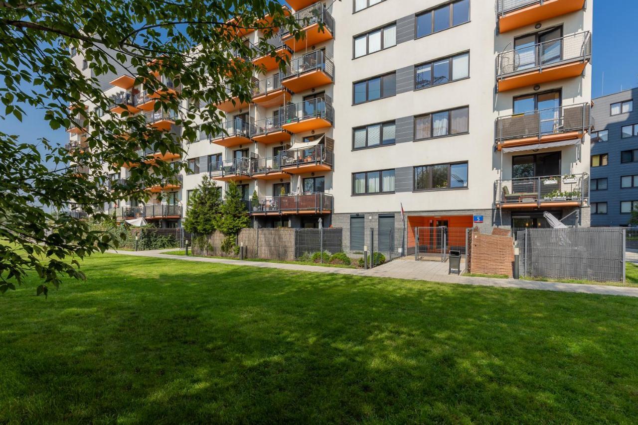 Symboliczna With Balcony & Parking By Renters * Warschau