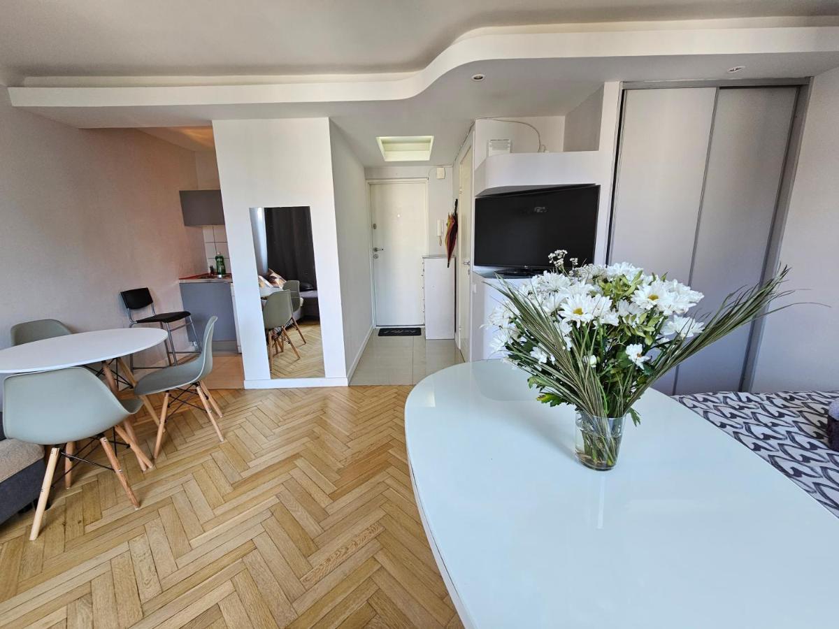 Studio Zelazna Apartment *