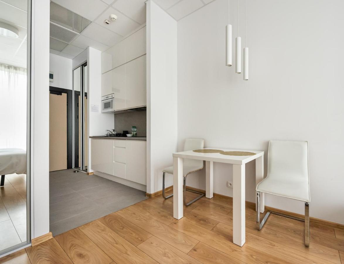 Apartment Jerozolimskie 215