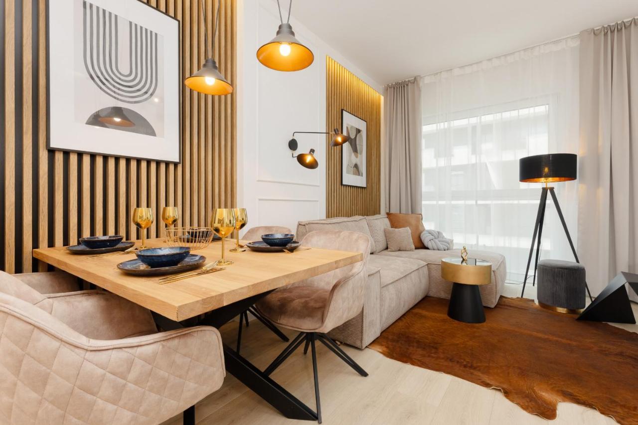 Lux Kasprzaka 29 With Parking By Renters Prestige * Warsaw