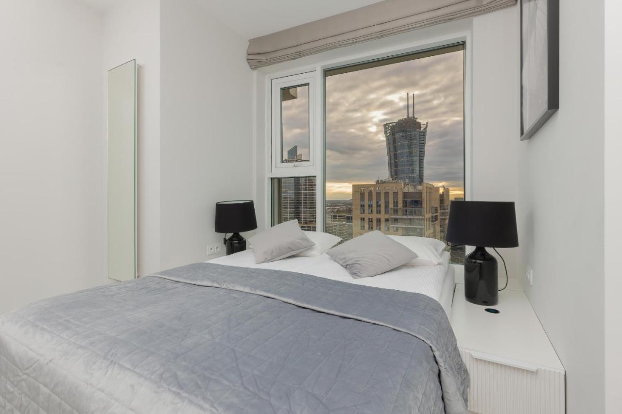 Luxurious Unique Tower With Skyline By Renters Prestige