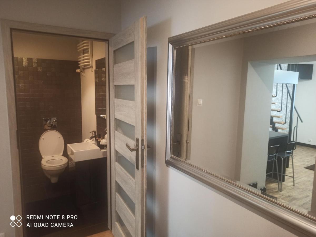 Metro Plocka Antresola Apartment *