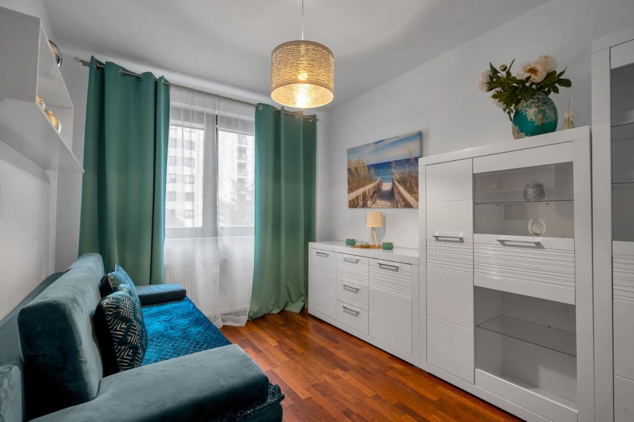 Bemowo Business - 62m2, Parking, Metro & Park Nearby - By Rentujemy Apartament