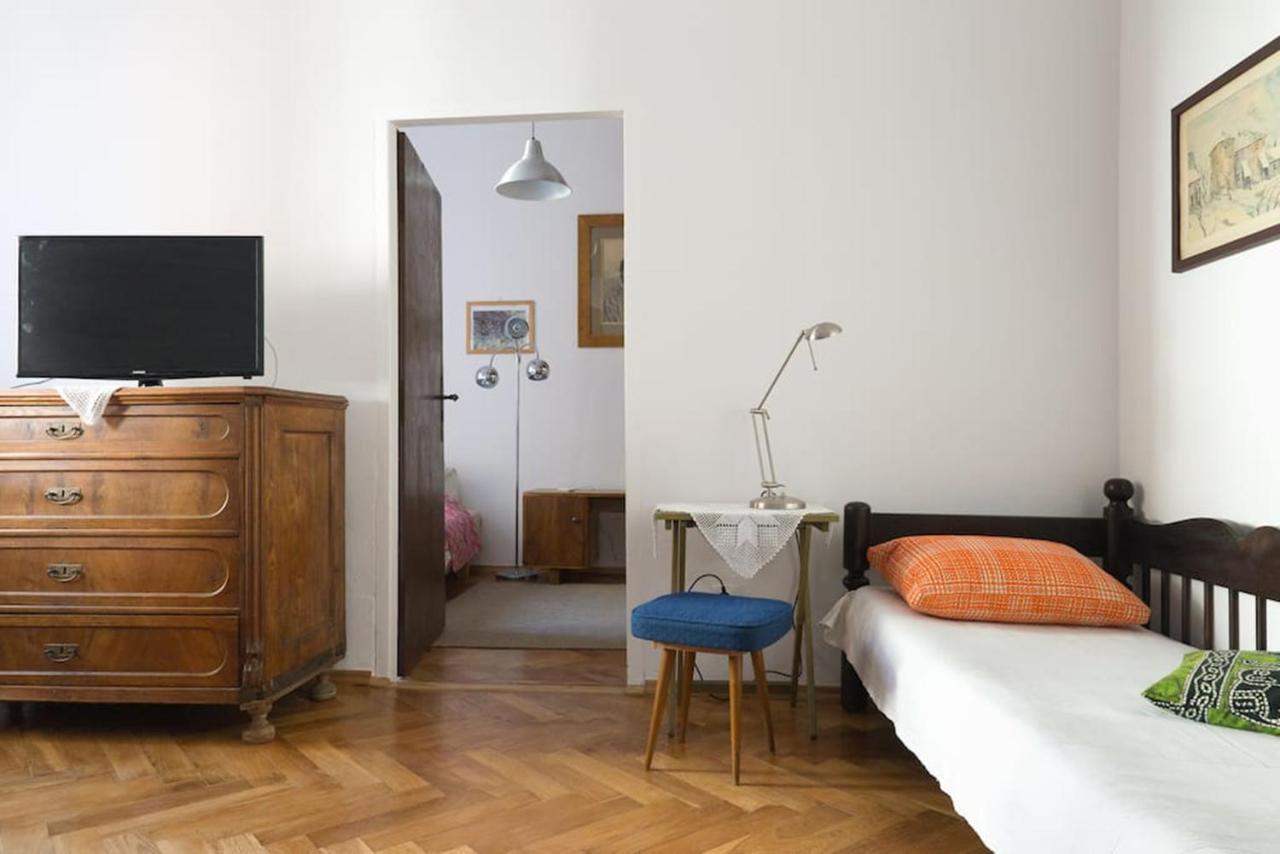 Feel Like At Apartment