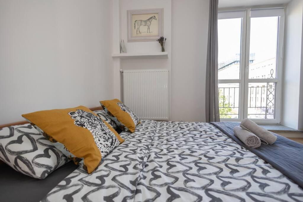 Spacious In Heart Of Apartment Warsaw