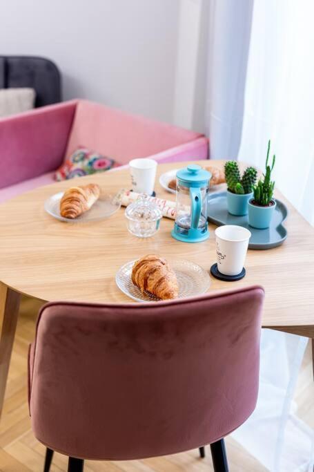 Apartment Romantyczny, Nowoczesny W Sercu Placu Zbawiciela!