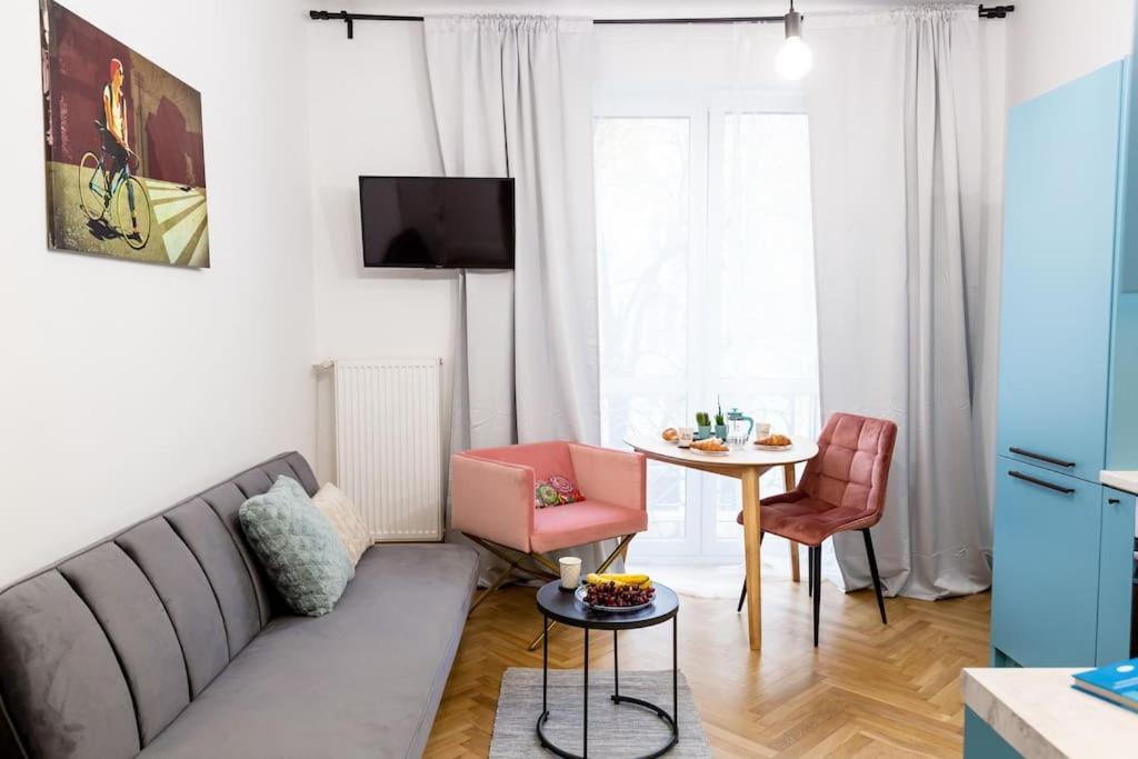 Apartment Romantyczny, Nowoczesny W Sercu Placu Zbawiciela! Warsaw