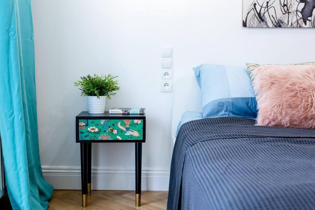 Romantyczny, Nowoczesny W Sercu Placu Zbawiciela! Apartment Warsaw
