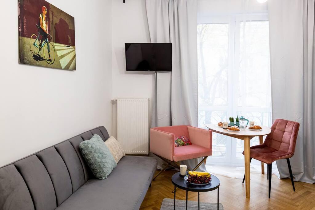 Romantyczny, Nowoczesny W Sercu Placu Zbawiciela! Apartment Warsaw