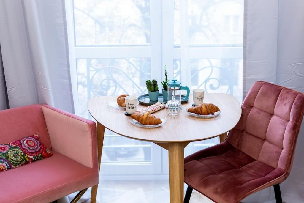 Apartment Romantyczny, Nowoczesny W Sercu Placu Zbawiciela!