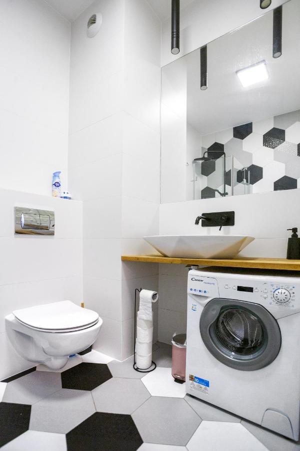 Wola Comfort Near Progresja Apartment *