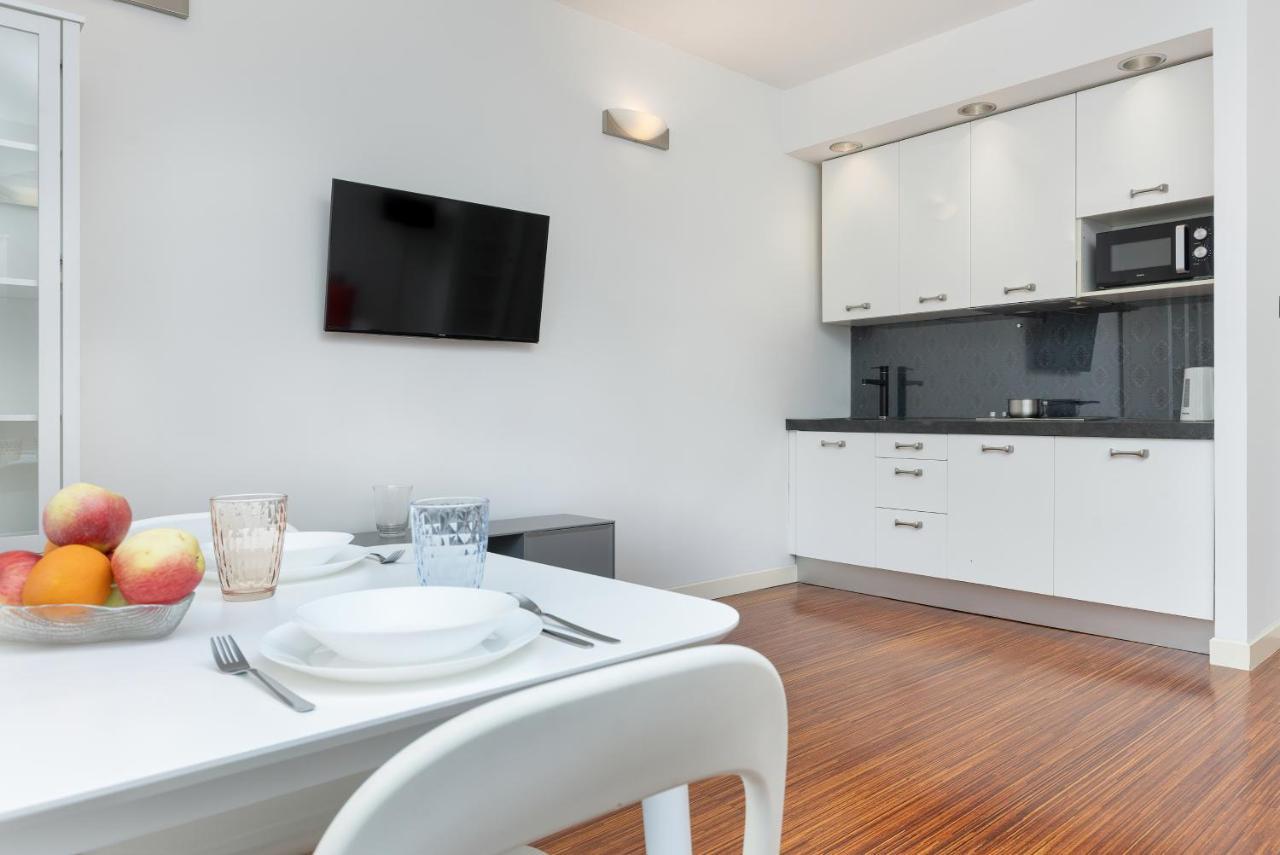 Rejtana Comfortable Mokotow By Renters Apartment Warsaw