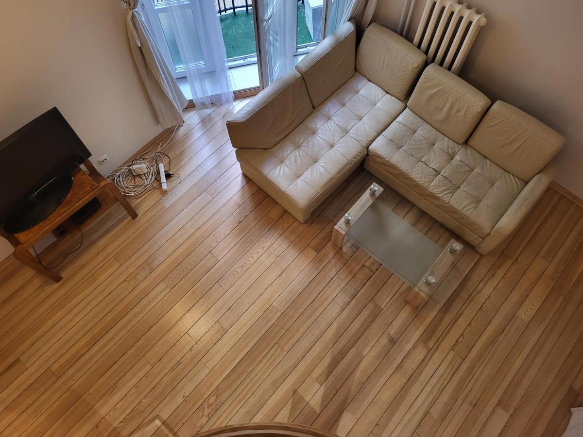 Apartament Dwupoziomowy Hoza Warszawa