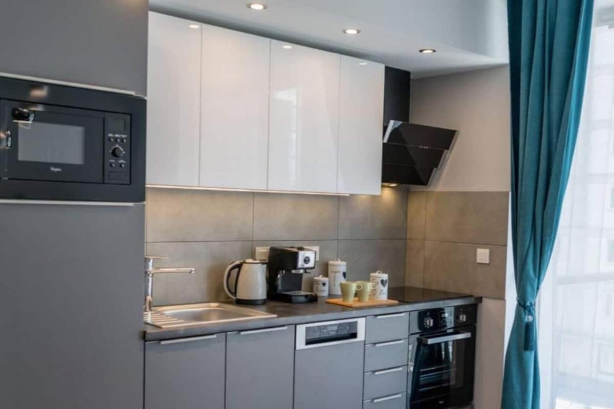 Close To Chopin Airport, Free Parking Apartment Warsaw