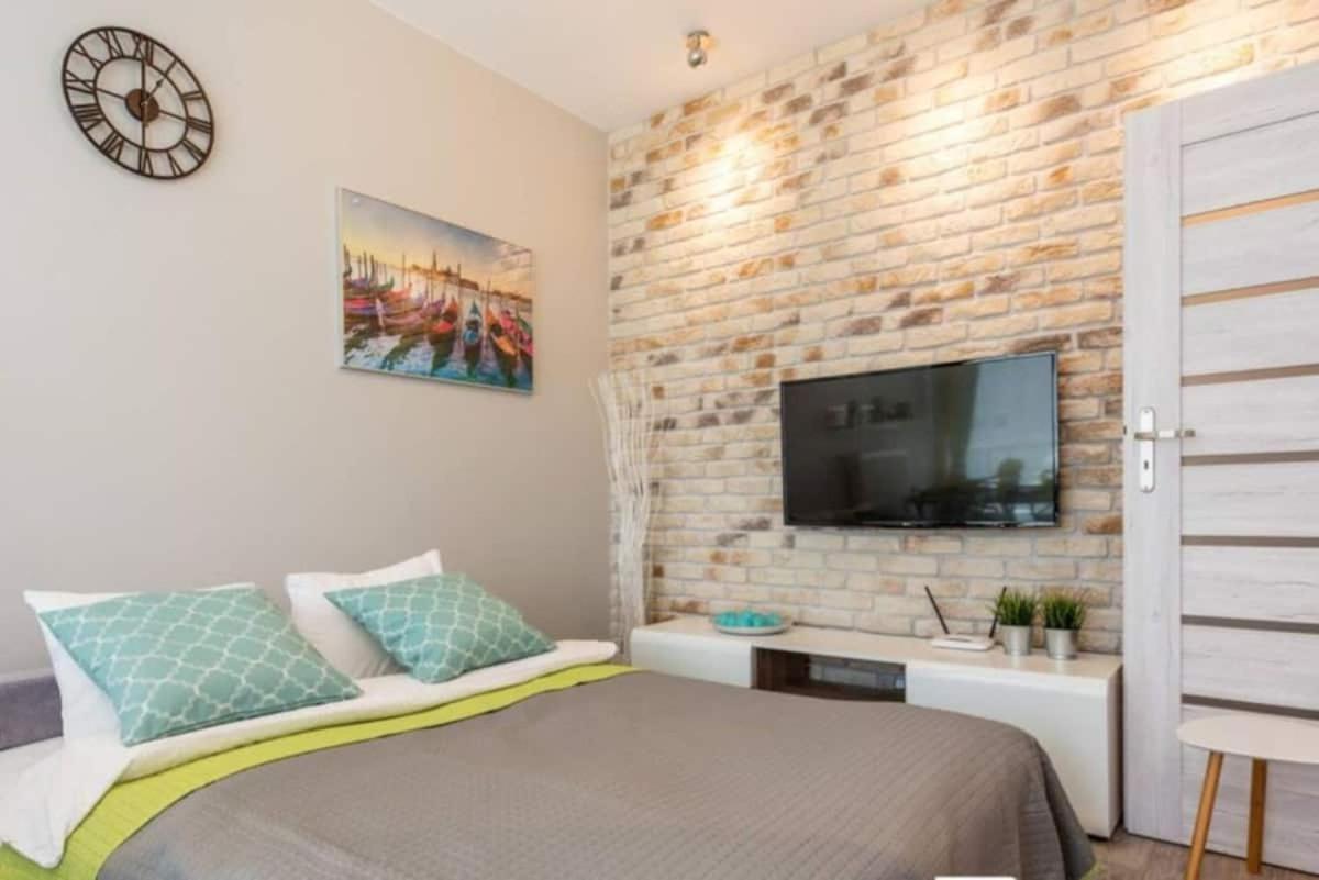 Close To Chopin Airport, Free Parking *