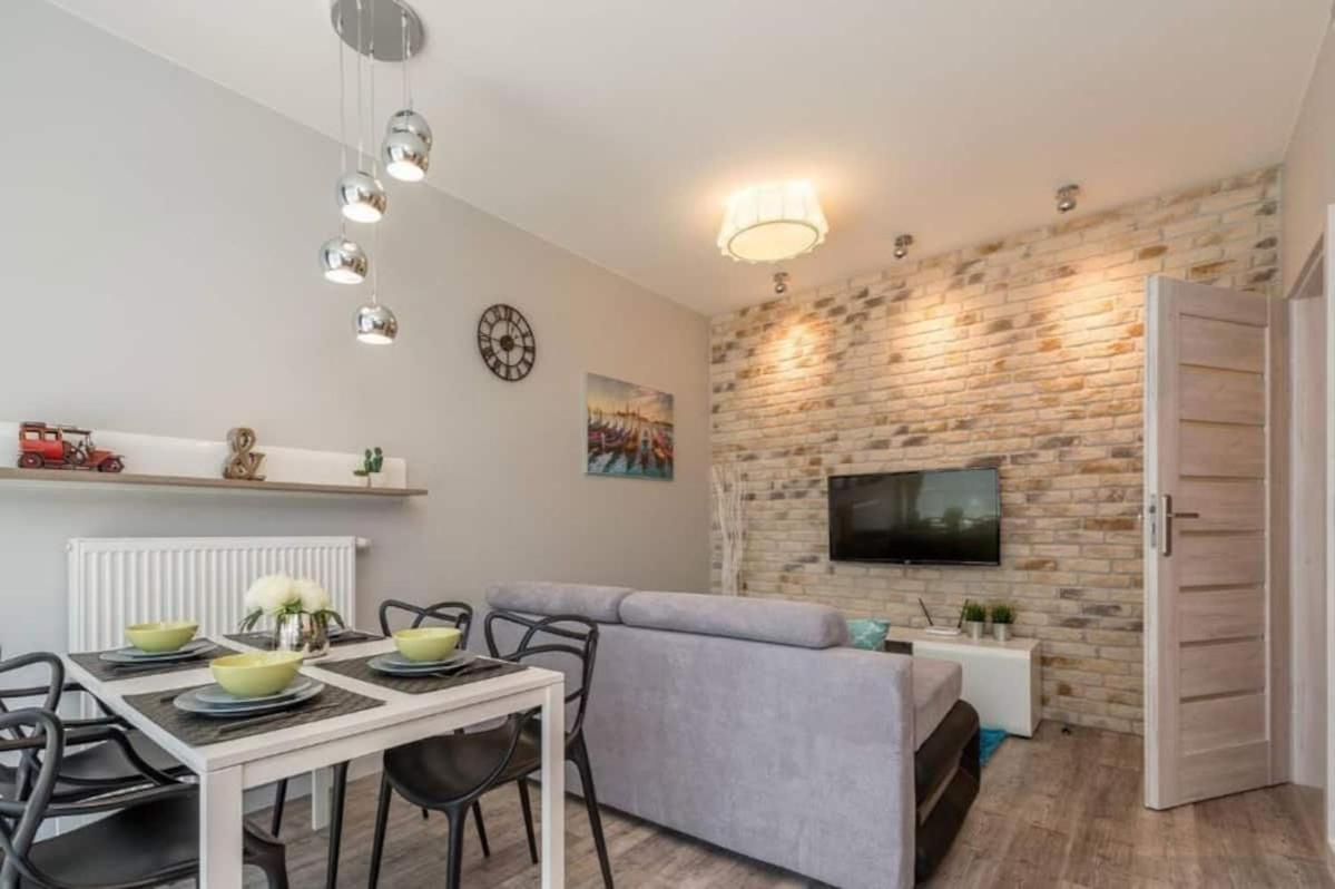 Apartment Close To Chopin Airport, Free Parking