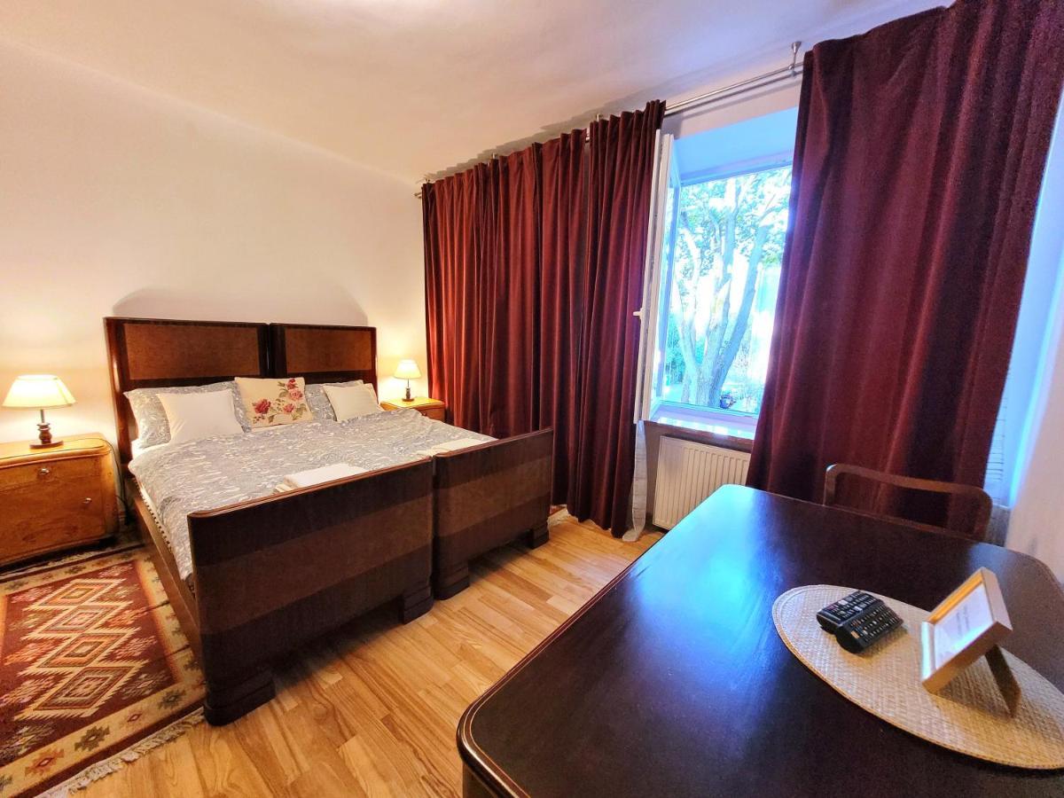 Balladyny7 Art Deco Swiatlowod Apartment Warsaw