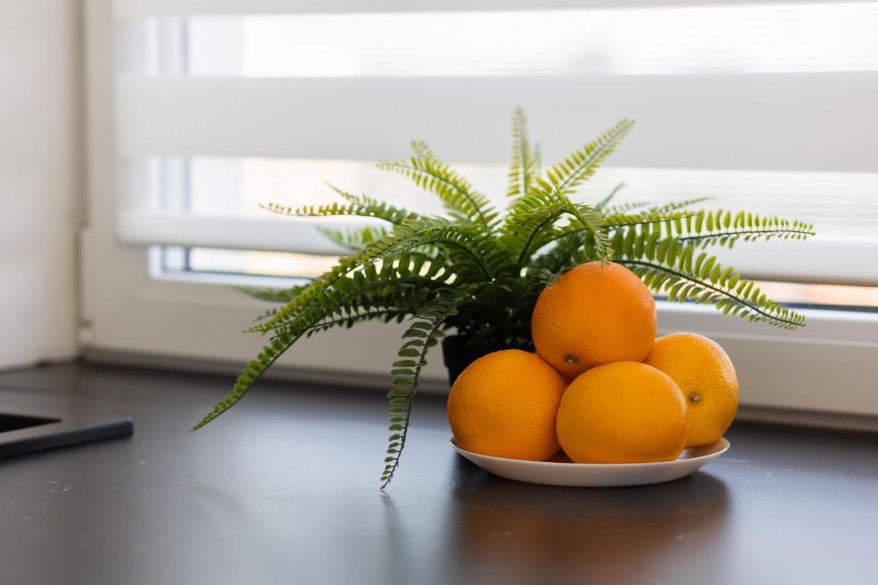 Apartamento Szlachecka With Balcony & Parking By Renters Varsóvia