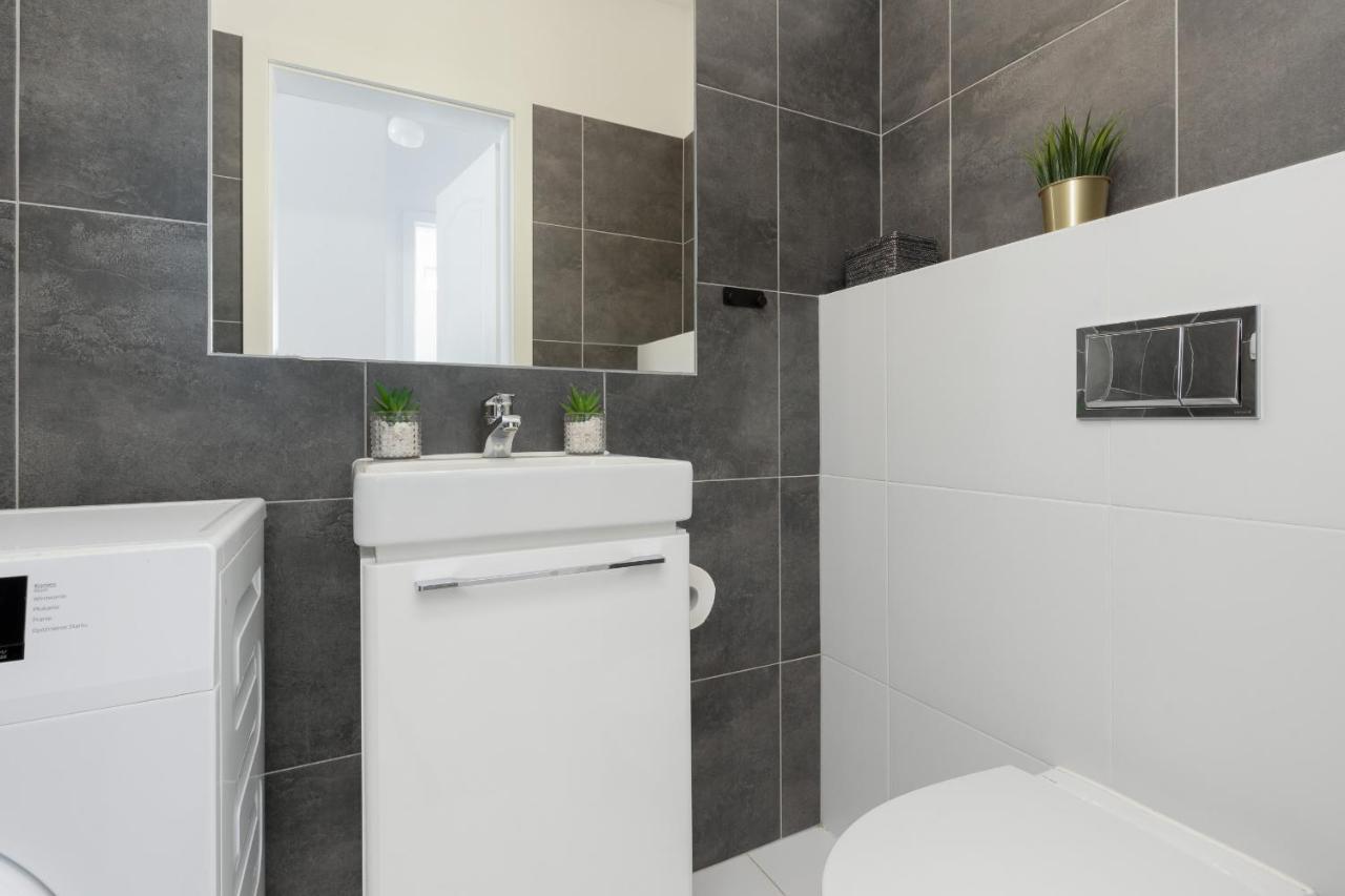 Apartment Szlachecka With Balcony & Parking By Renters