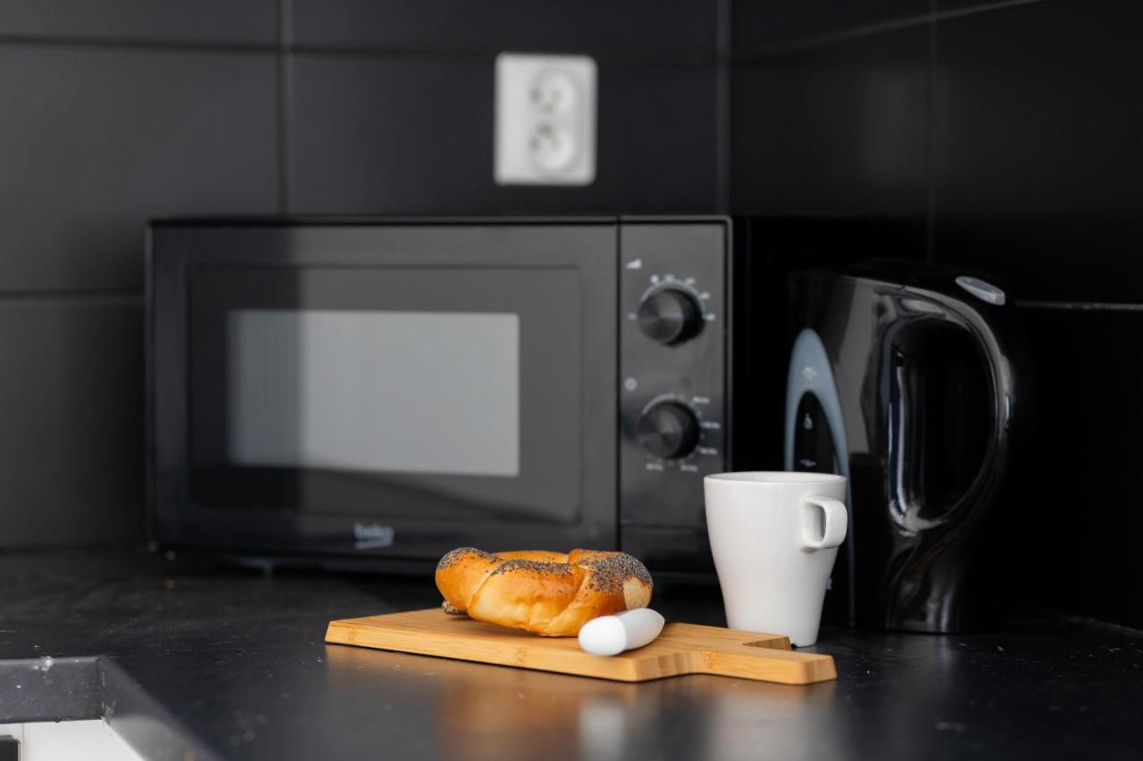 Szlachecka With Balcony & Parking By Renters Apartamento *