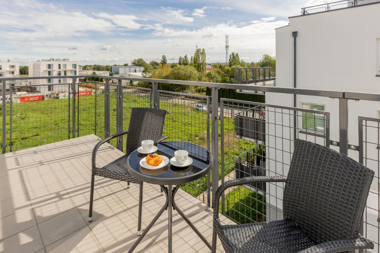 Szlachecka With Balcony & Parking By Renters Warsaw