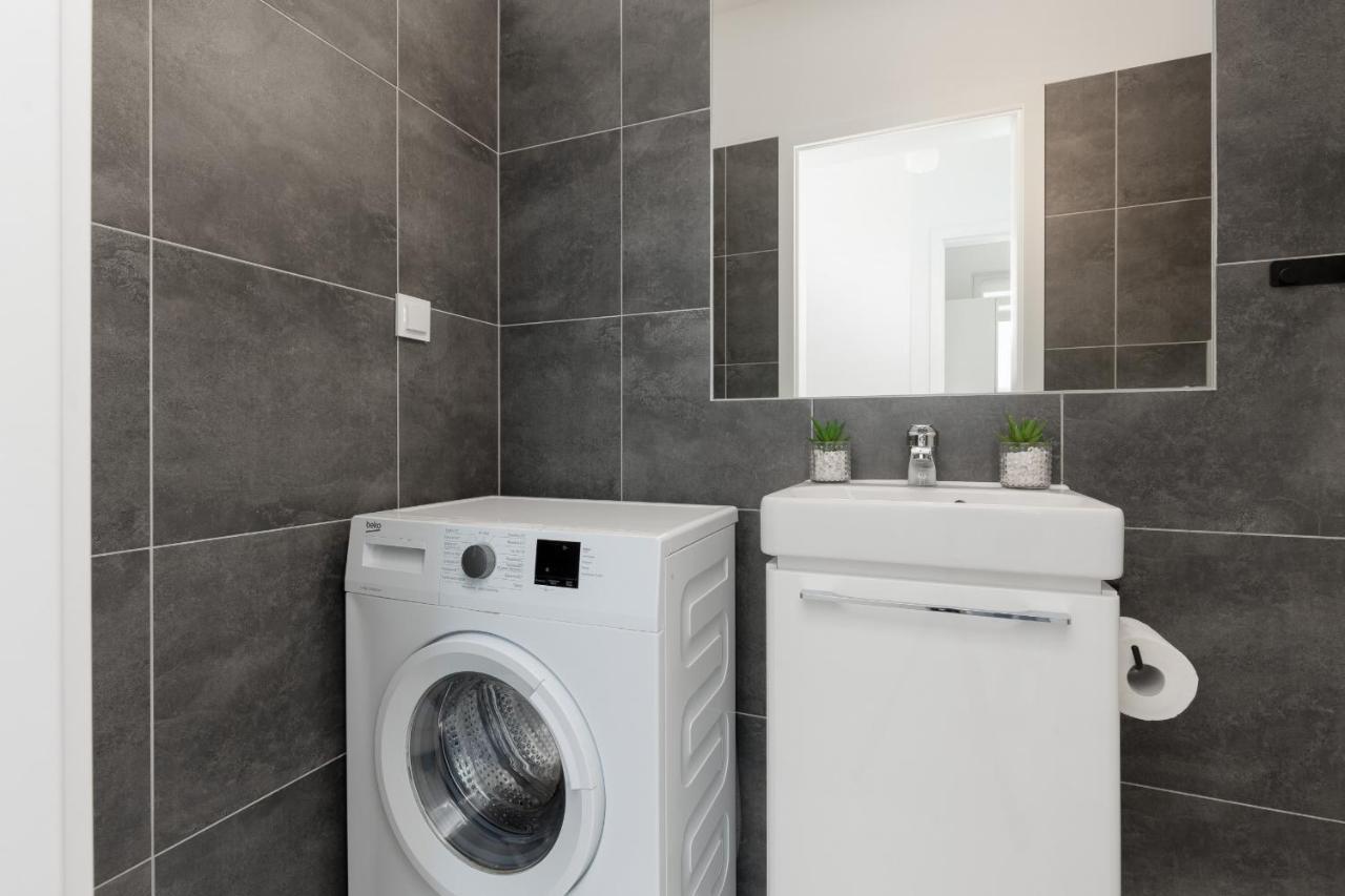 Szlachecka With Balcony & Parking By Renters Căn hộ Warsaw