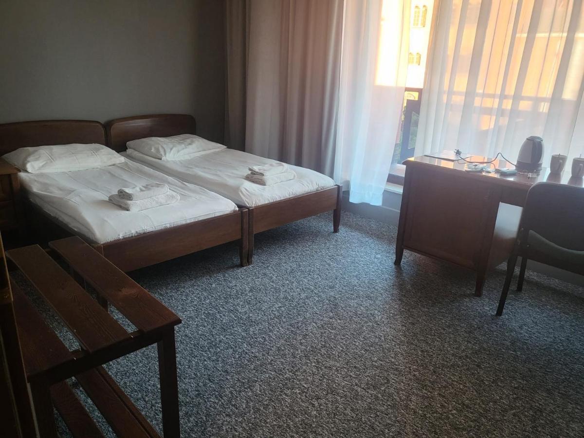 Hostel Bialoleka Premium - Free Parking & Wifi