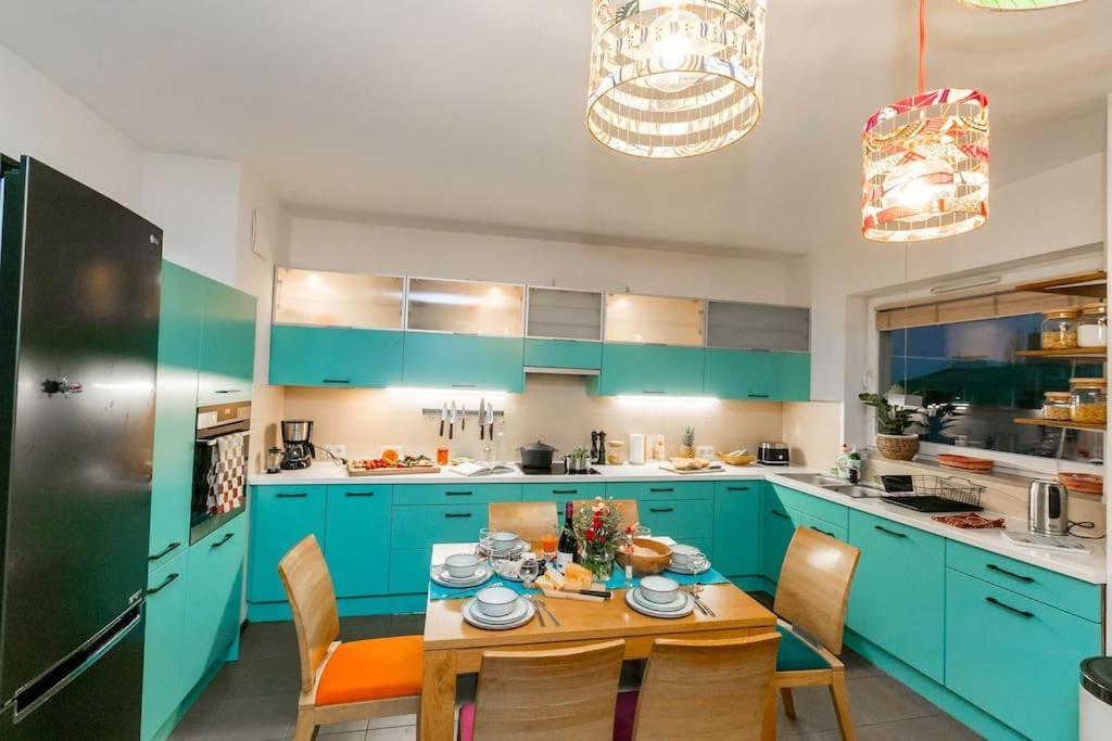 Stunning Apartment. Garage. Security. Mokotow Area