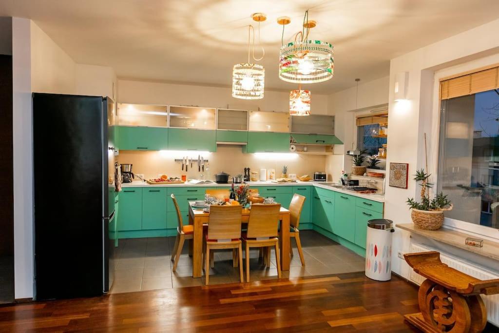 Apartment Stunning Apartment. Garage. Security. Mokotow Area *