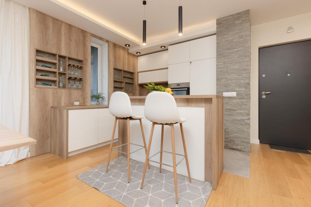 Spacious Lodygowa Ideal For Families By Renters Apartament