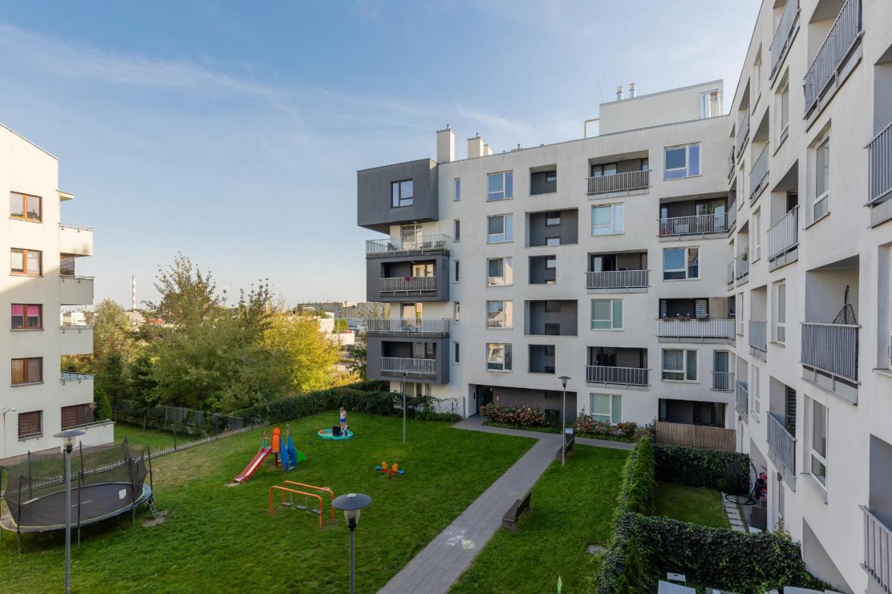 Spacious Lodygowa Ideal For Families By Renters Warszawa