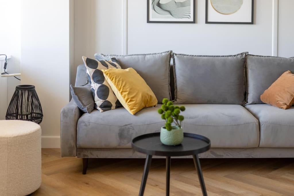 Ecru Luxurious Center Near Old Town Wwa10 * Warsaw