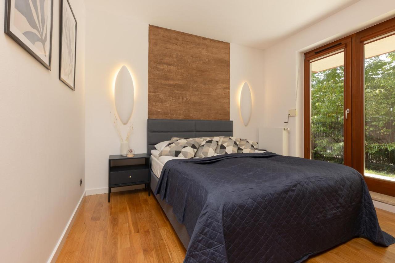 Old Mokotow Spacious Two-bedroom By Renters Warszawa