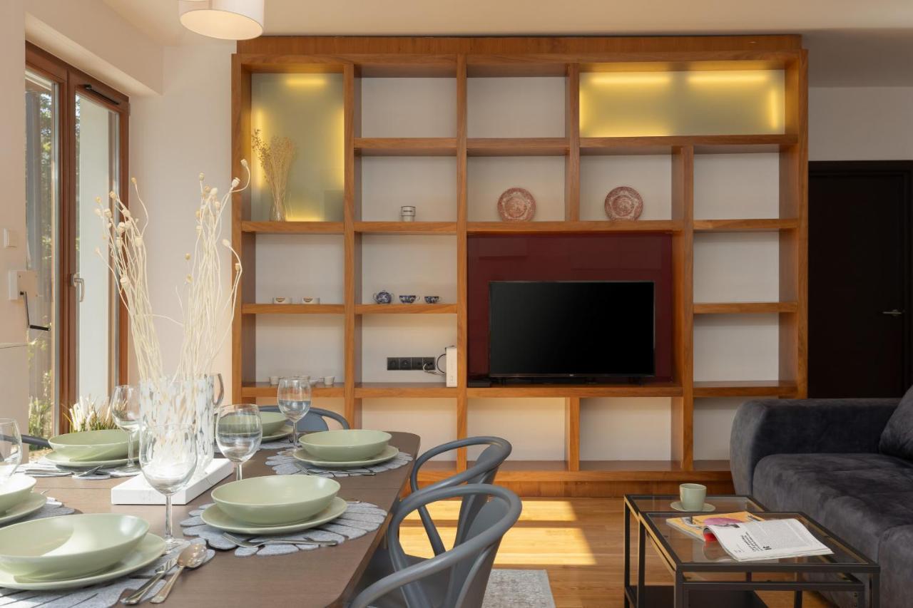 Old Mokotow Spacious Two-bedroom By Renters *
