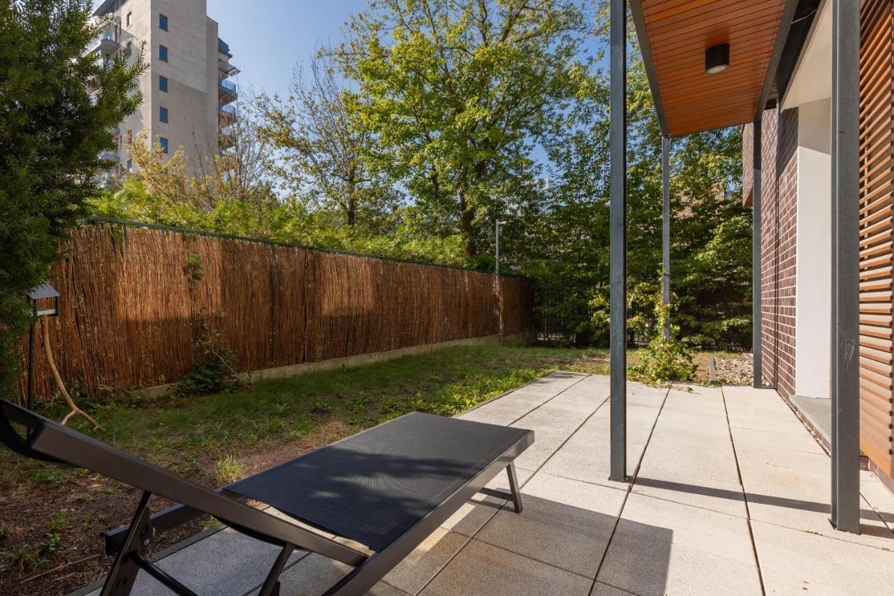 Old Mokotow Spacious Two-bedroom By Renters Apartament Warszawa