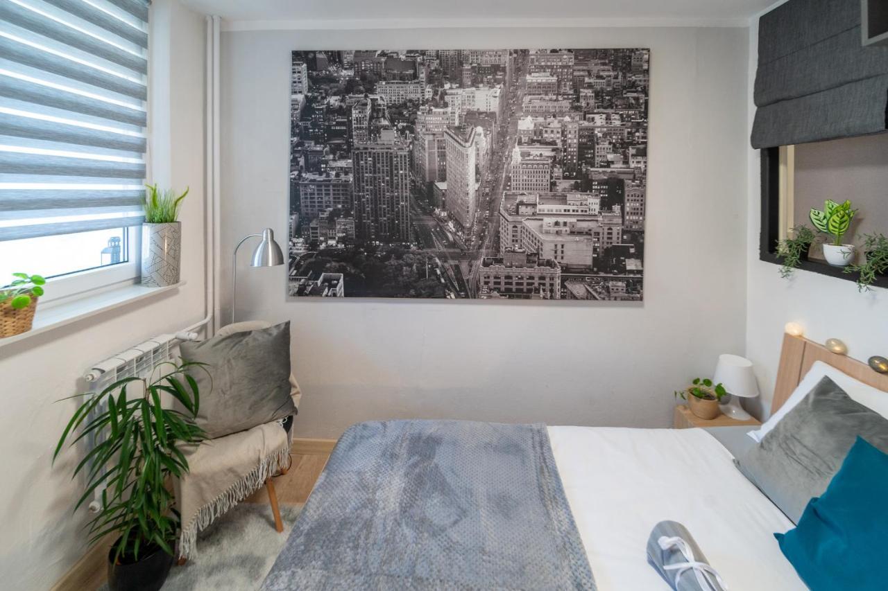 Metro Lux Apartment *