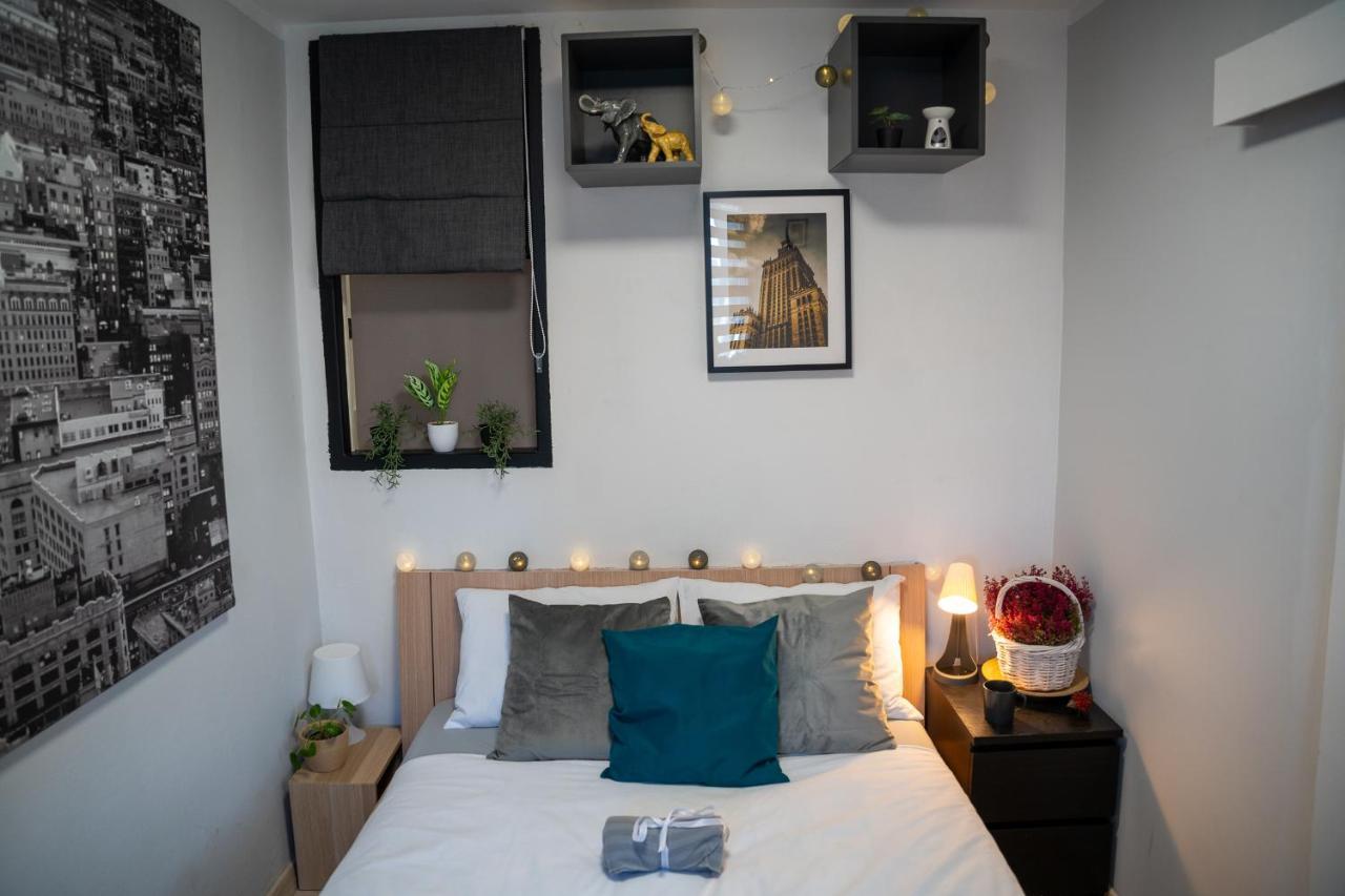Apartment Metro Lux *