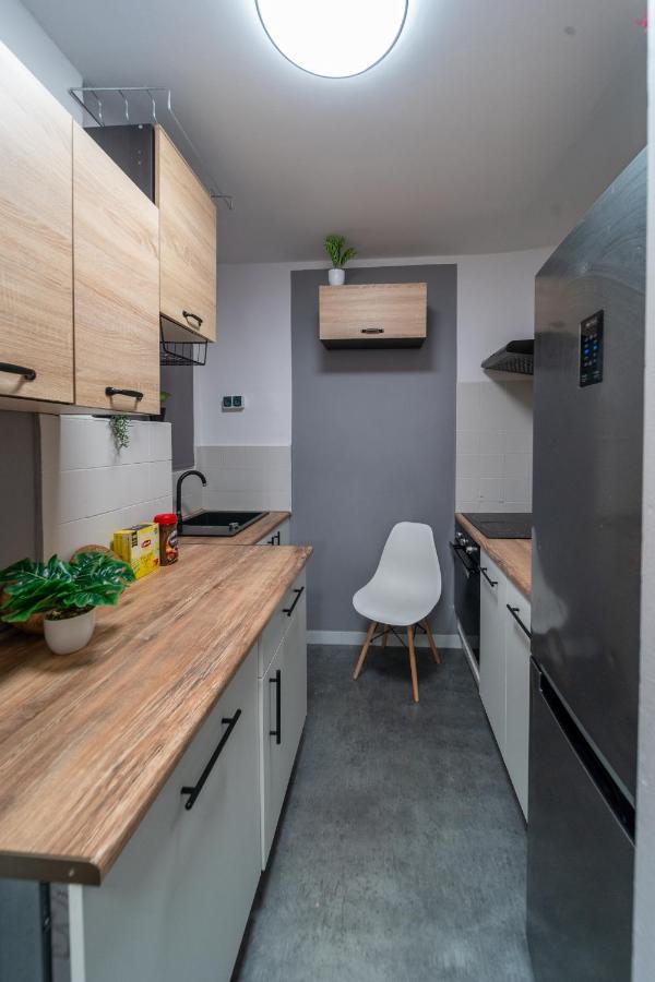 Apartment Metro Lux Warsaw
