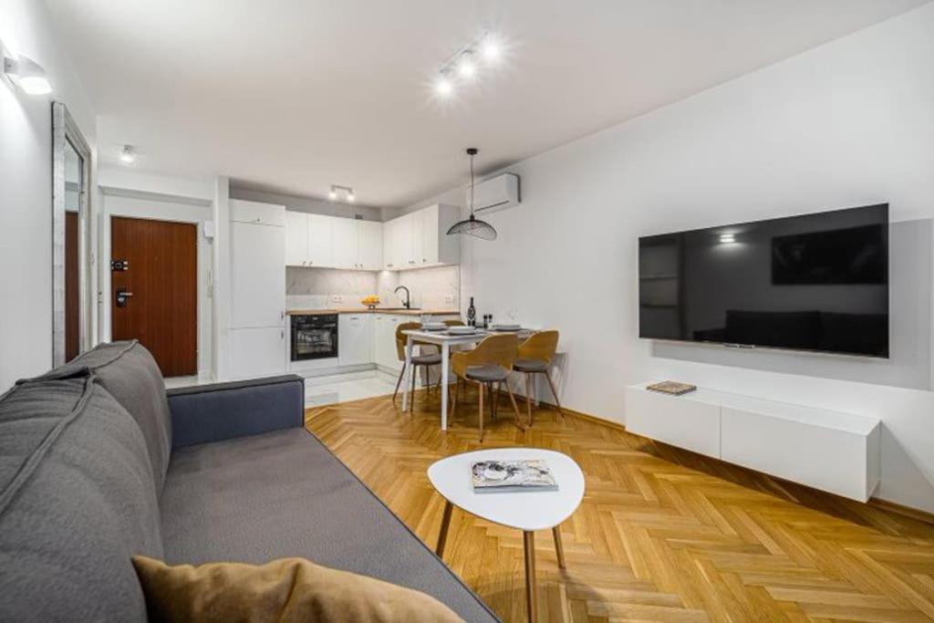 Apartment The View Warsaw