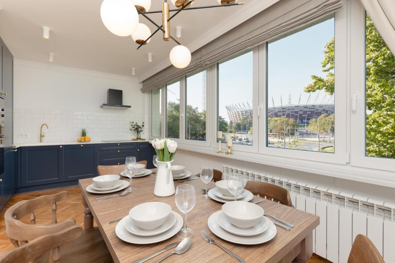 In The Centre Of By Renters